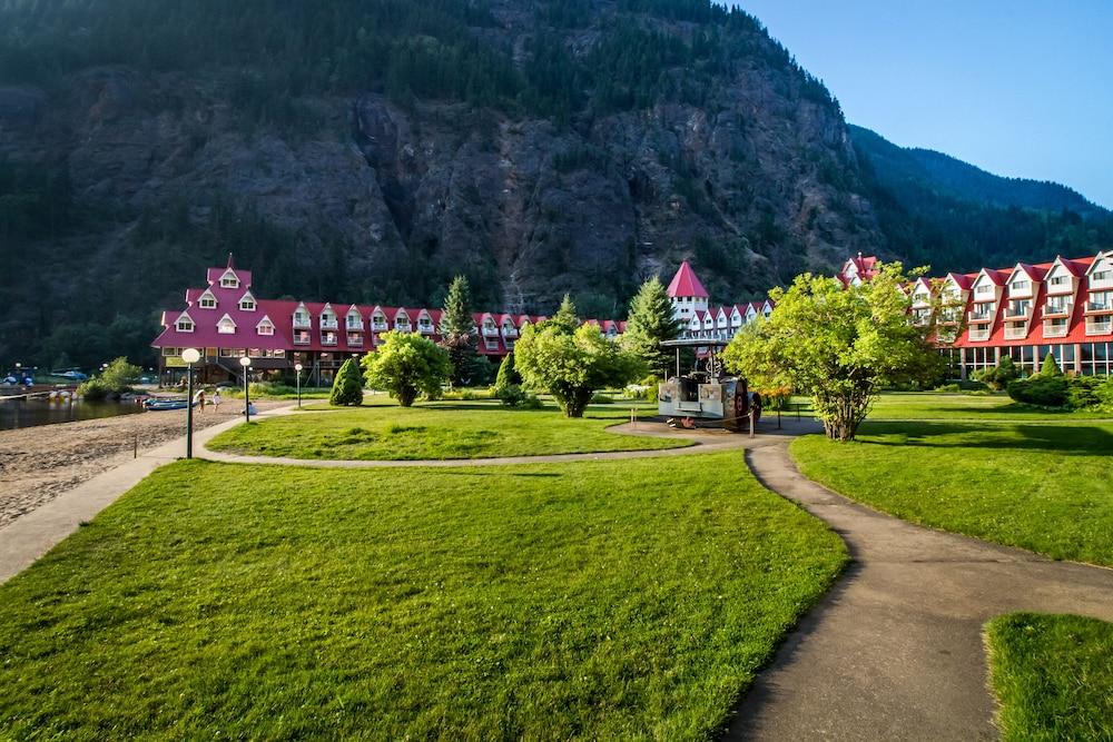 Three Valley Chateau Hotel Revelstoke