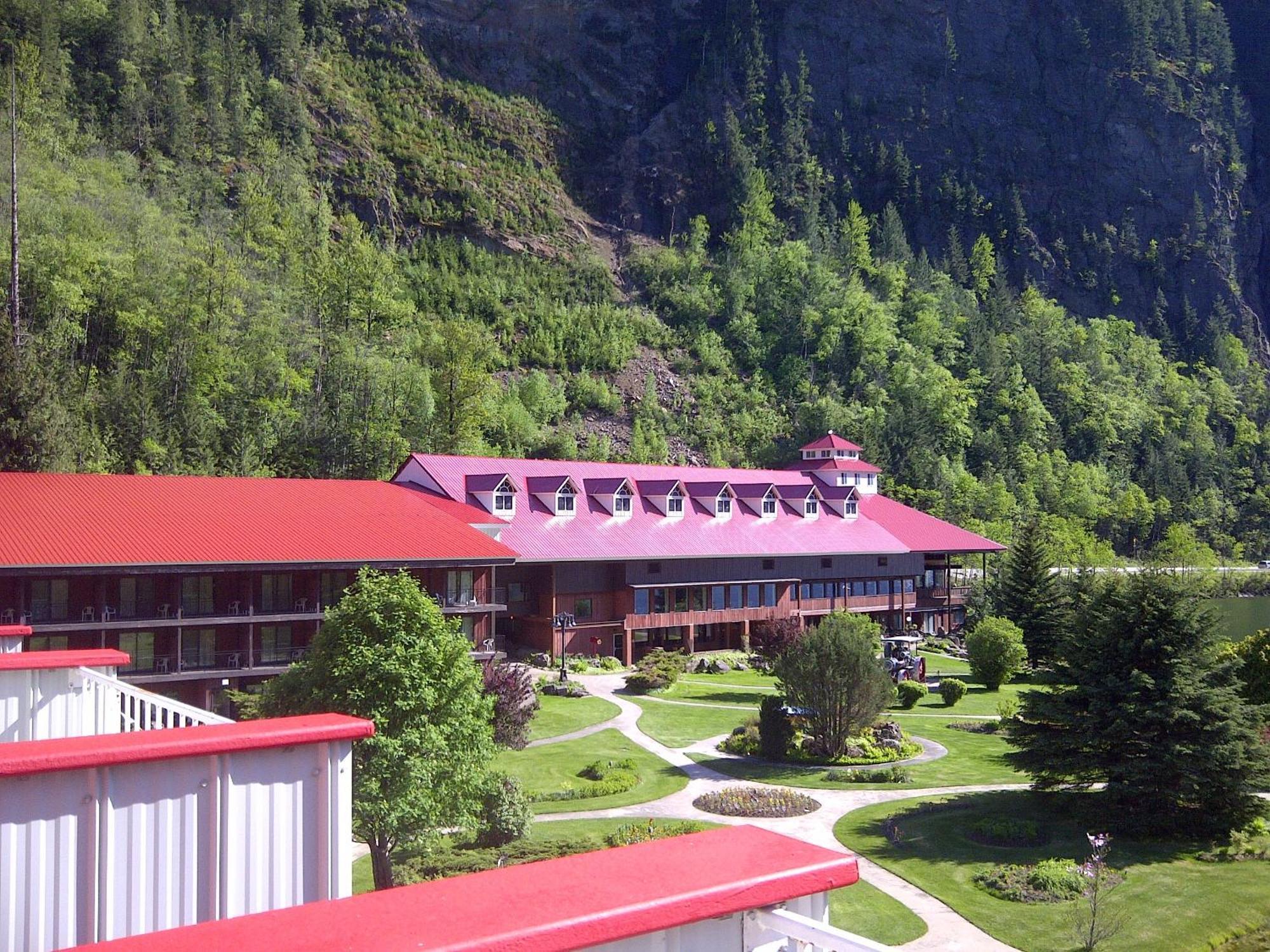 Three Valley Chateau 3* Revelstoke