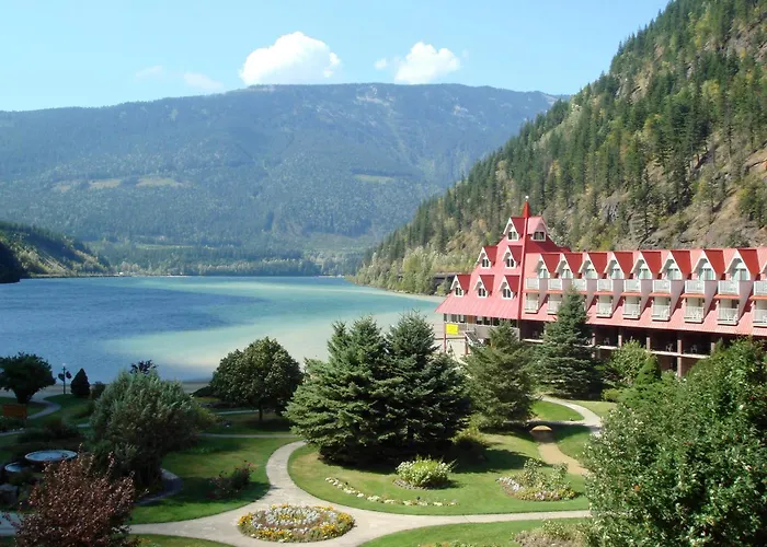 Three Valley Lake Chateau